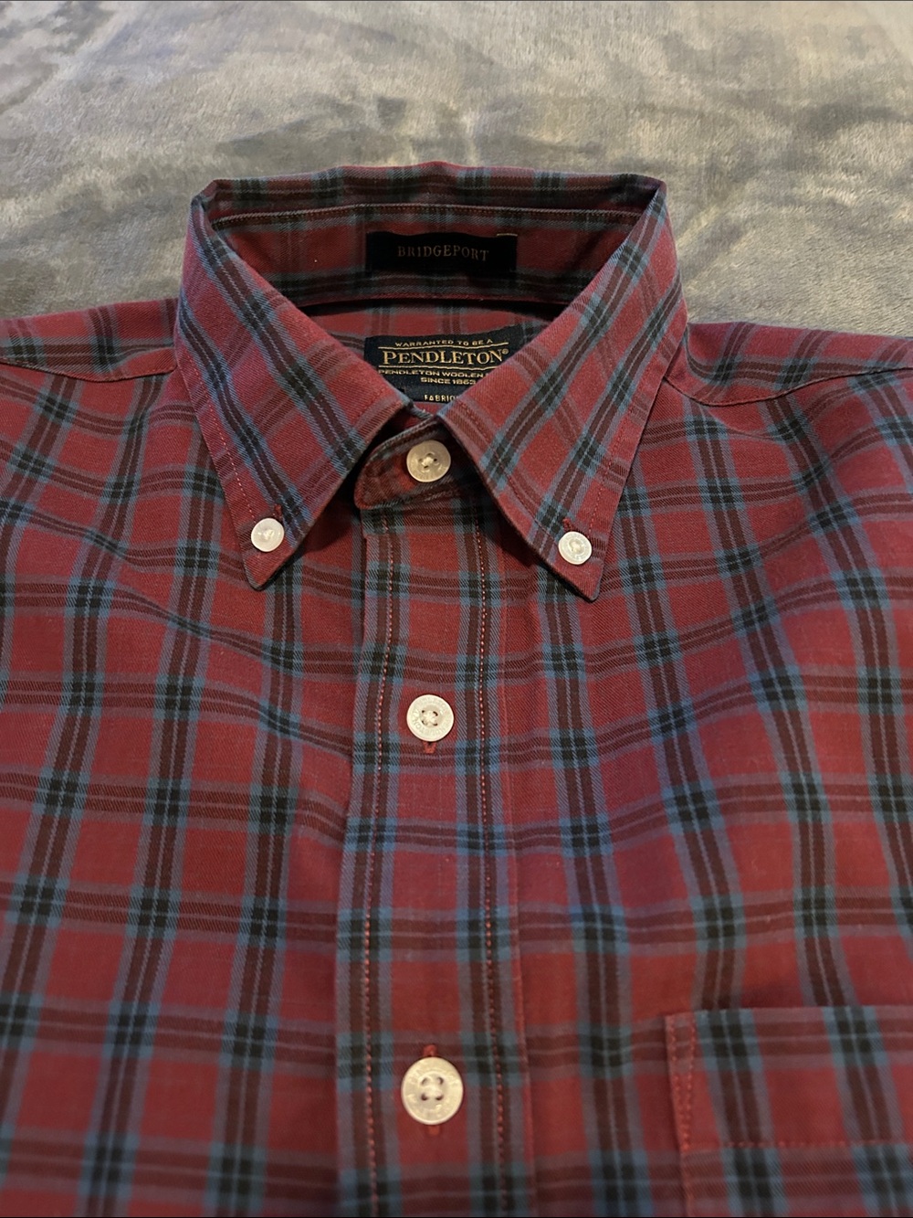 Pendleton Bridgeport Men's Red Plaid Button-Down Shirt S
